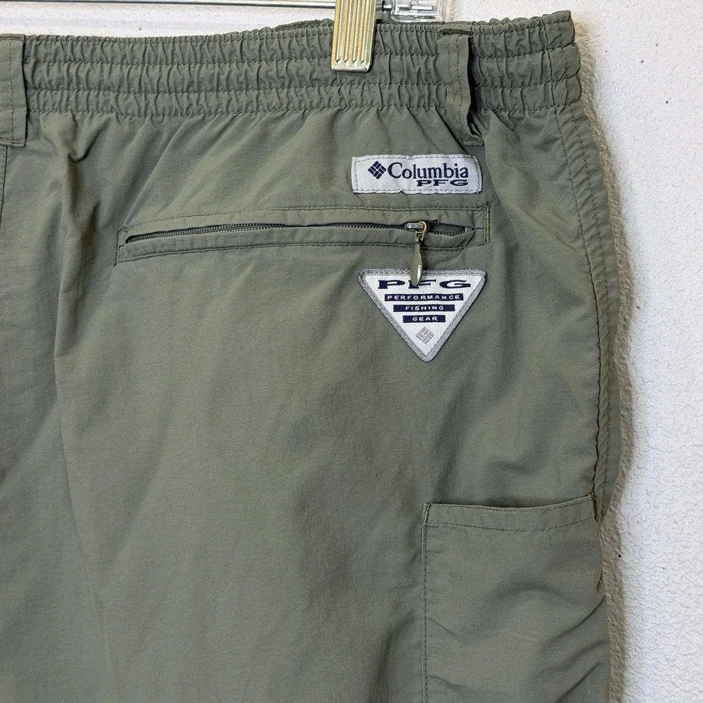 Columbia PFG Omni Shade Swim Trunks Mens Size Large Green Elastic Waist Pockets